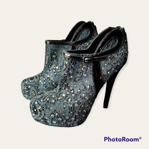 Eva & Zoe Papeete stud and lace 6 inch heel!